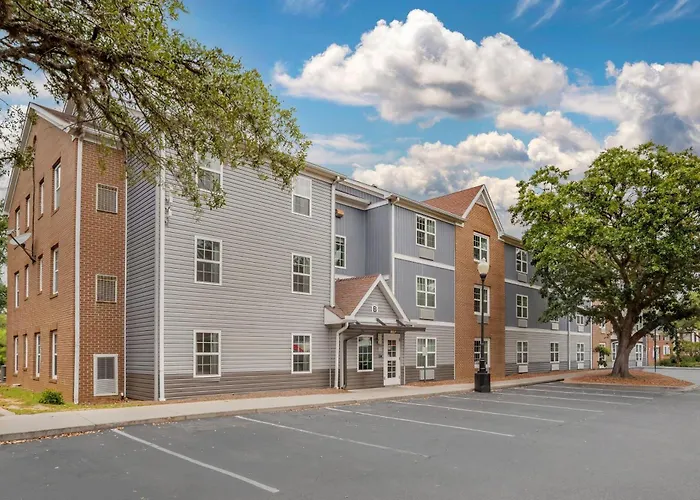 Mainstay Suites