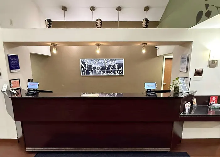 Sleep Inn & Suites Queensbury - Lake George