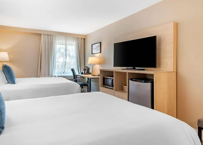 Casco Bay Hotel Portland Airport - Maine Mall, An Ascend Collection Hotel