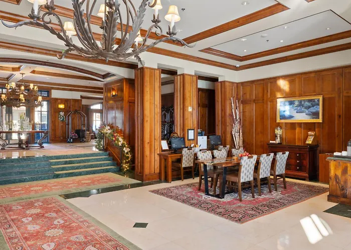 The Ritz-Carlton Club, Two-Bedroom Residence Float 3, Ski-In & Ski-Out Resort In Aspen Highlands