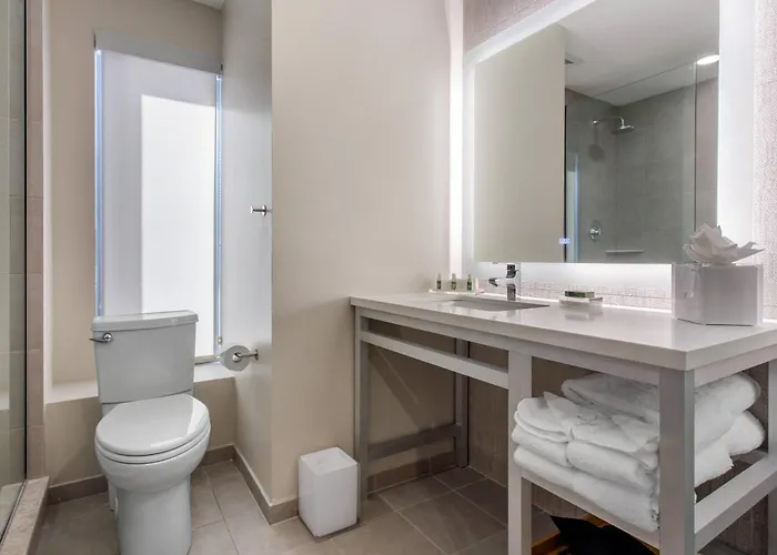 Cambria Hotel Philadelphia Downtown - Center City