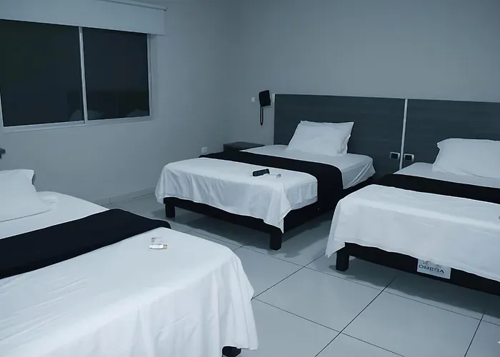 Hotel Doral Inn