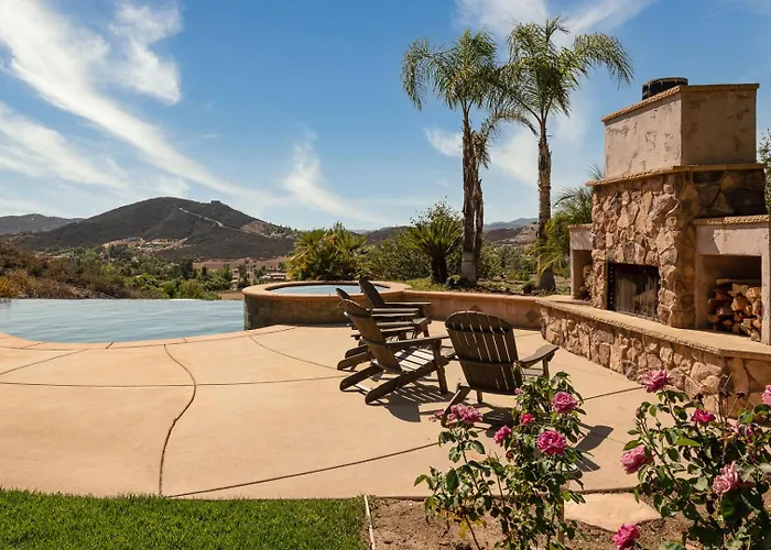 Vineyard View By Fieldtrip 8 Bd With Infinity Pool Hot Tub Games