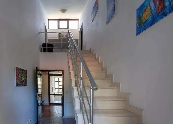 Magnolia Rooms And Apartments