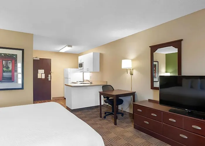 Baymont By Wyndham Auburn Hills South