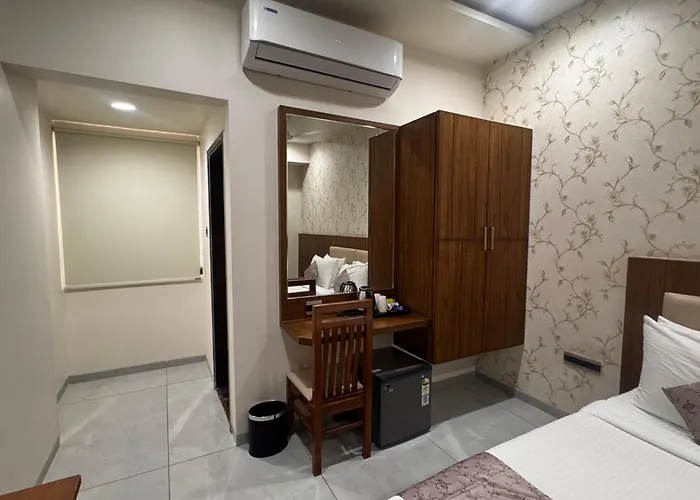 Pam Premium Hotel Vadodara
