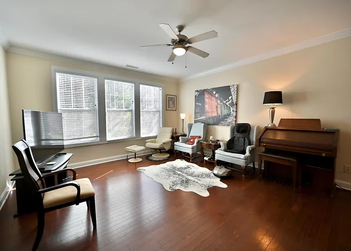 Peaceful Retreat With Large Garden In Summer Oaks