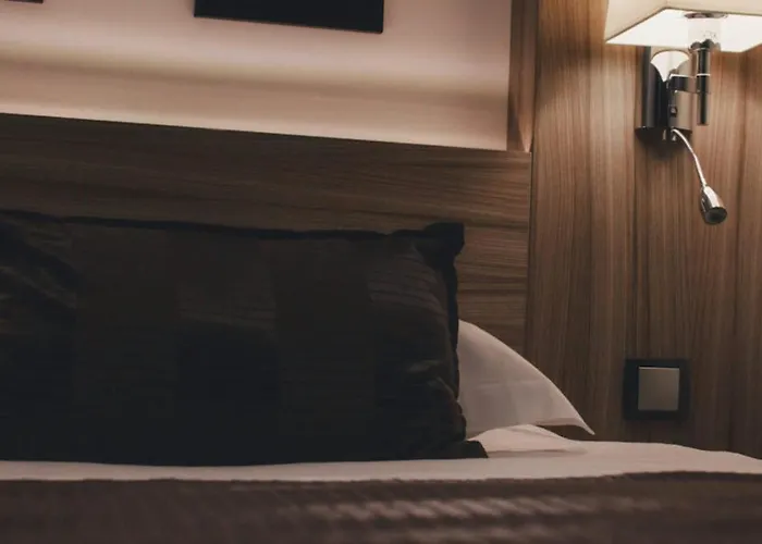 Hotel Le Grillon