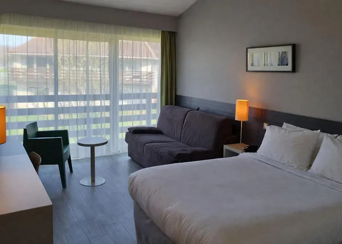 Kyriad Angouleme Nord Champniers- Hotel & Residence