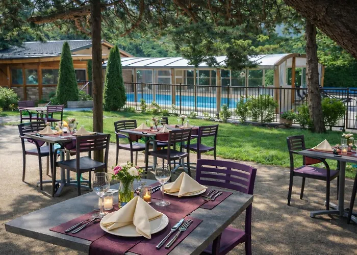 Logis Hotel Le Lac