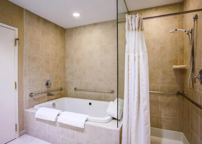 Hilton Garden Inn Milwaukee Northwest Conference Center