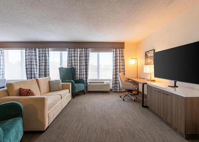 Hilton Garden Inn Auburn Riverwatch