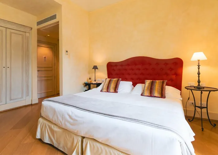 Siri Hotel