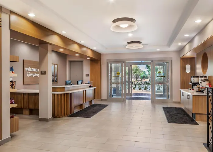 Hampton Inn & Suites Riverside/Corona East