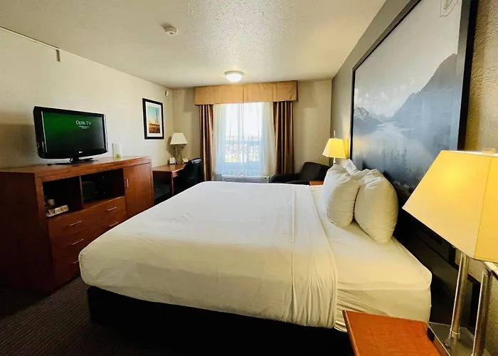 Super 8 By Wyndham Grande Prairie
