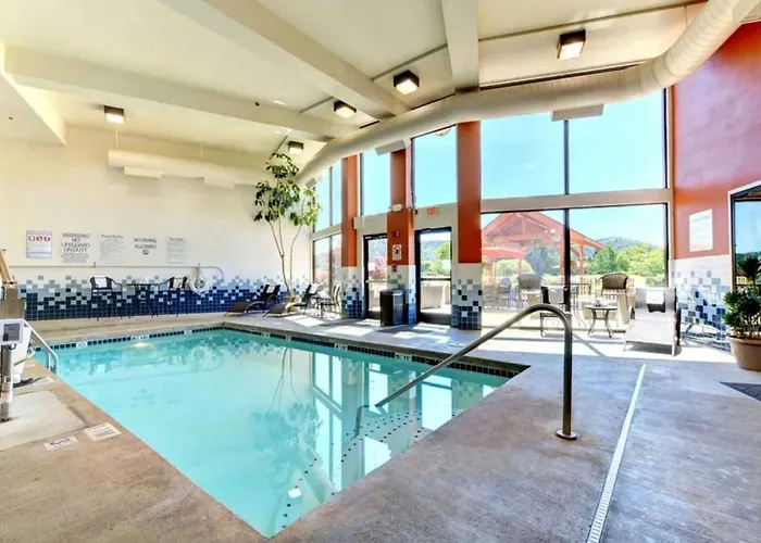 The Lodge At Roseburg