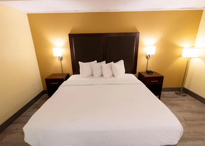 Kings House Motor Hotel, A Dazzler Select By Wyndham