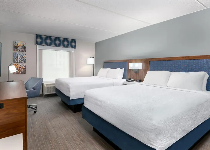 Hampton Inn & Suites Charlottesville At The University