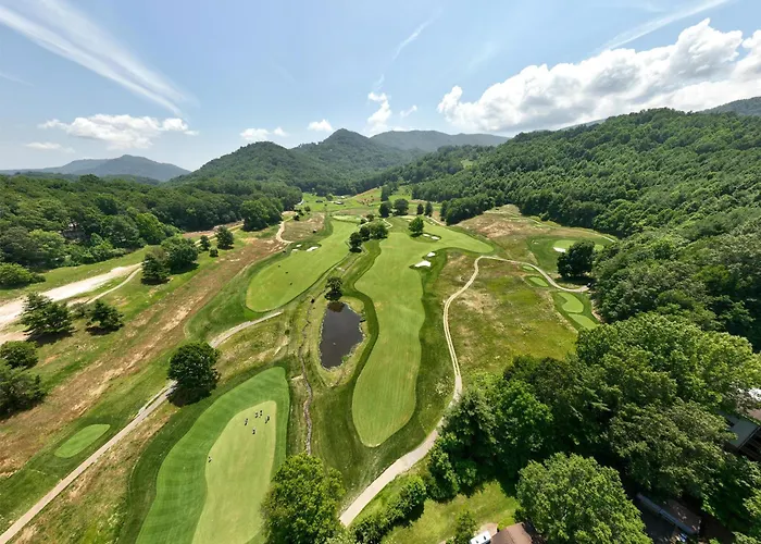 Waynesville Inn And Golf Club, Tapestry Collection By Hilton