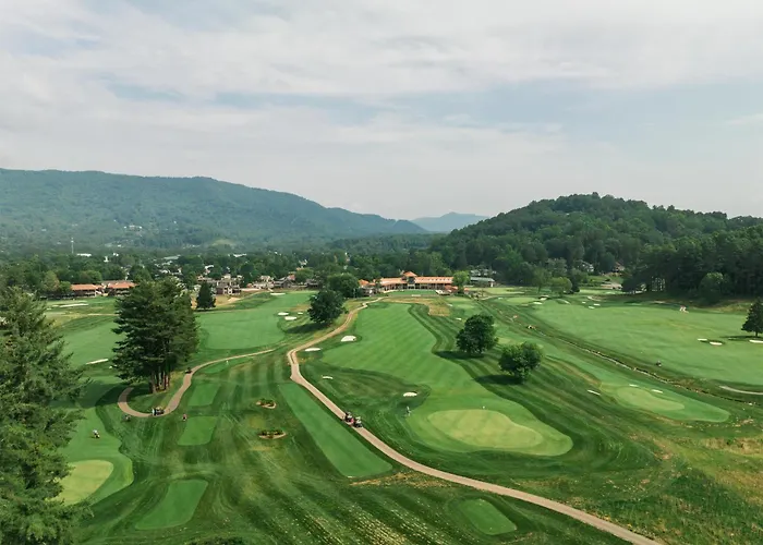 Waynesville Inn And Golf Club, Tapestry Collection By Hilton