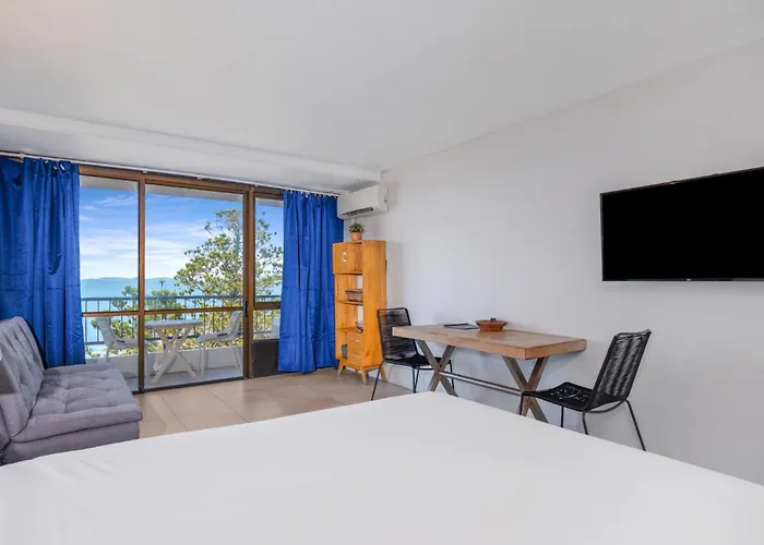 Bayview Tower
