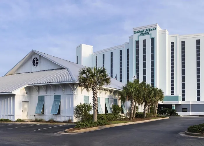 The Island House Hotel A Doubletree By Hilton