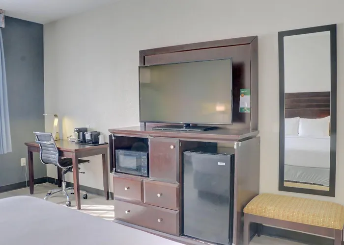 Quality Inn & Suites Roswell North