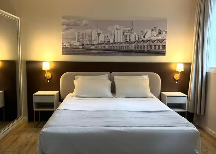 Acores Flat Design- Proximo Ao Gasometro E Cais Embarcadero