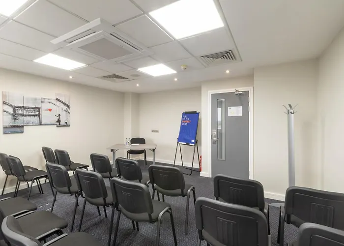 Holiday Inn Express London Croydon By Ihg