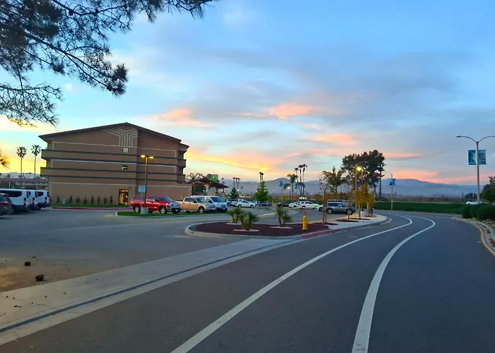 Holiday Inn Express Hotel & Suites Ventura Harbor By Ihg