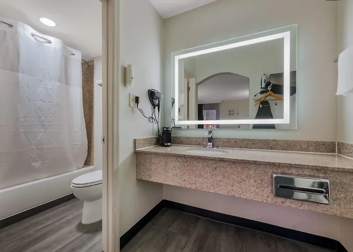 Quality Inn Gadsden - Attalla