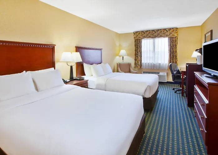 Quality Inn Marshall Near I-69