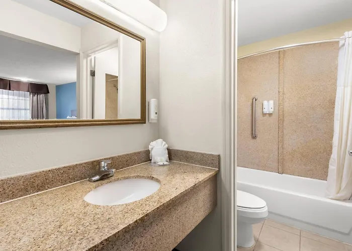 Quality Inn & Suites Lexington