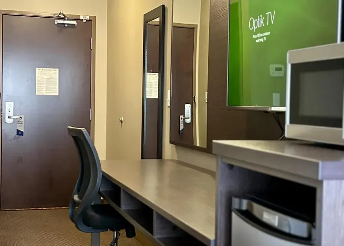 Microtel Inn & Suites By Wyndham Whitecourt