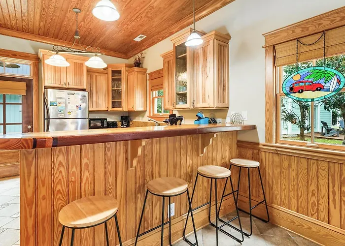 Ic2 - Endless Summer Cottage