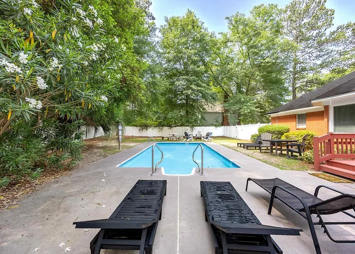 Market District Pool House