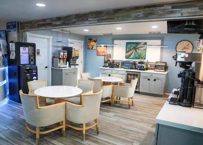 Dragonfly Inn & Suites