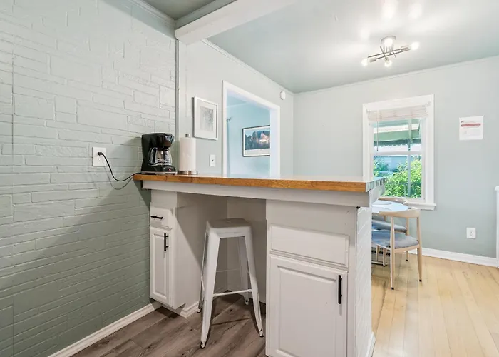 2Br 8 Mins Tinker Afb, Unit 1