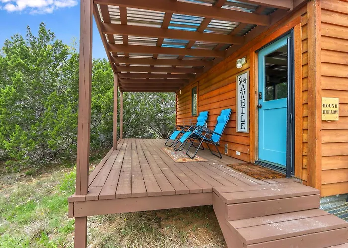 Arbor House Of Dripping Springs - Hound Hollow