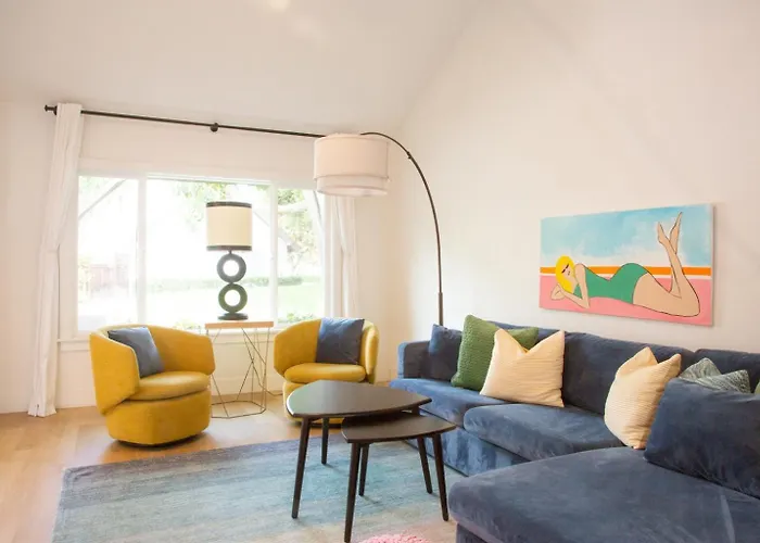 Geometric Loft Renovated, Hip, Pets, Poolspa