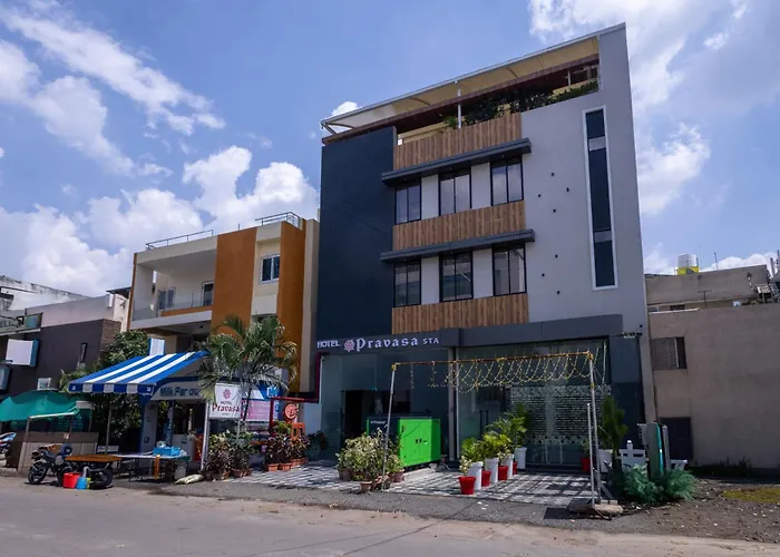 Hotel Pravasa Stay, Dewas Naka
