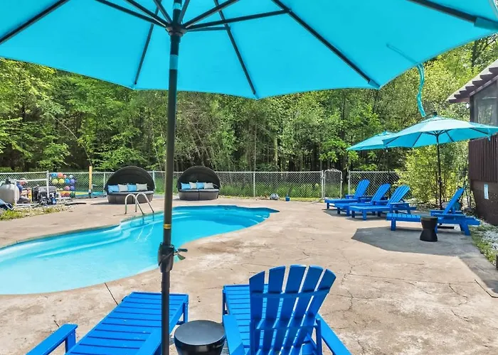 Sleeps 14 Pool Hot Tub Sauna Pickleball Arcade