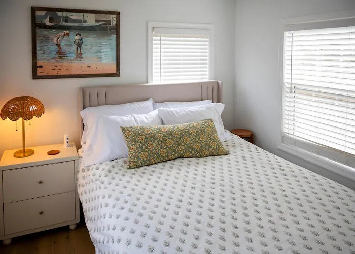 Beach Days & Dtwn Charm! Cape Charles Cottage