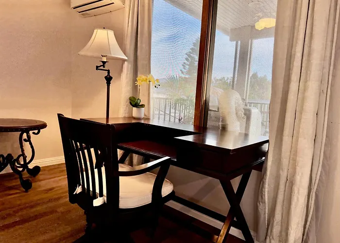 Quiet Comfort Suite 2B1B Skyline View