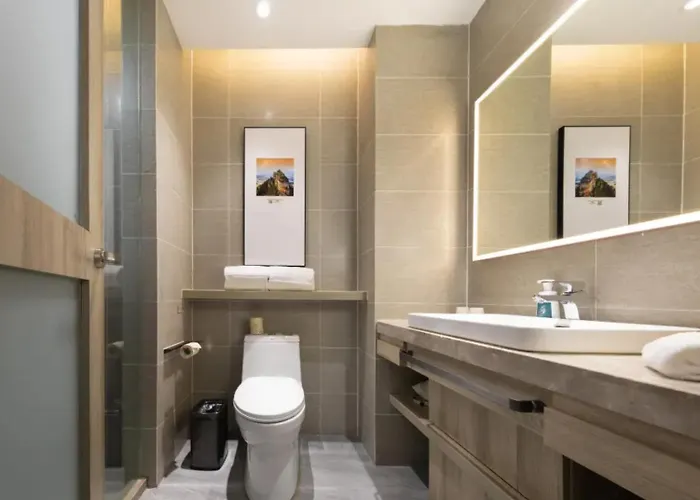Atour Hotel Linyi Zhongxin District