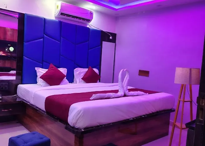 Hotel Midnight