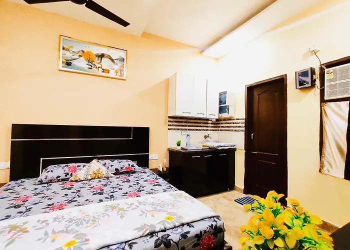 Hotel Crown Estate - Feel Comfort