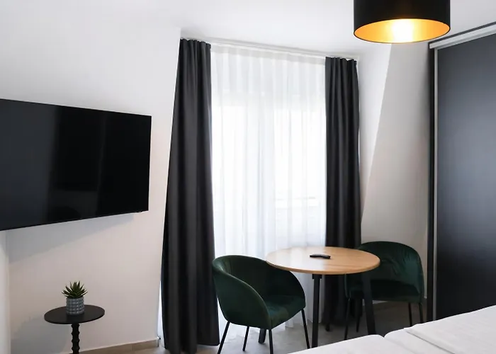 Hotel Triangle