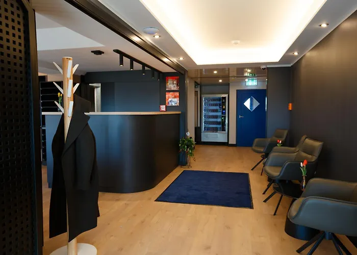 Magnet Hotel