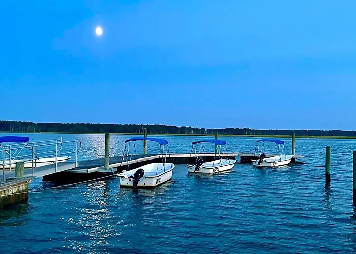 Snug Harbor Marina And Resort
